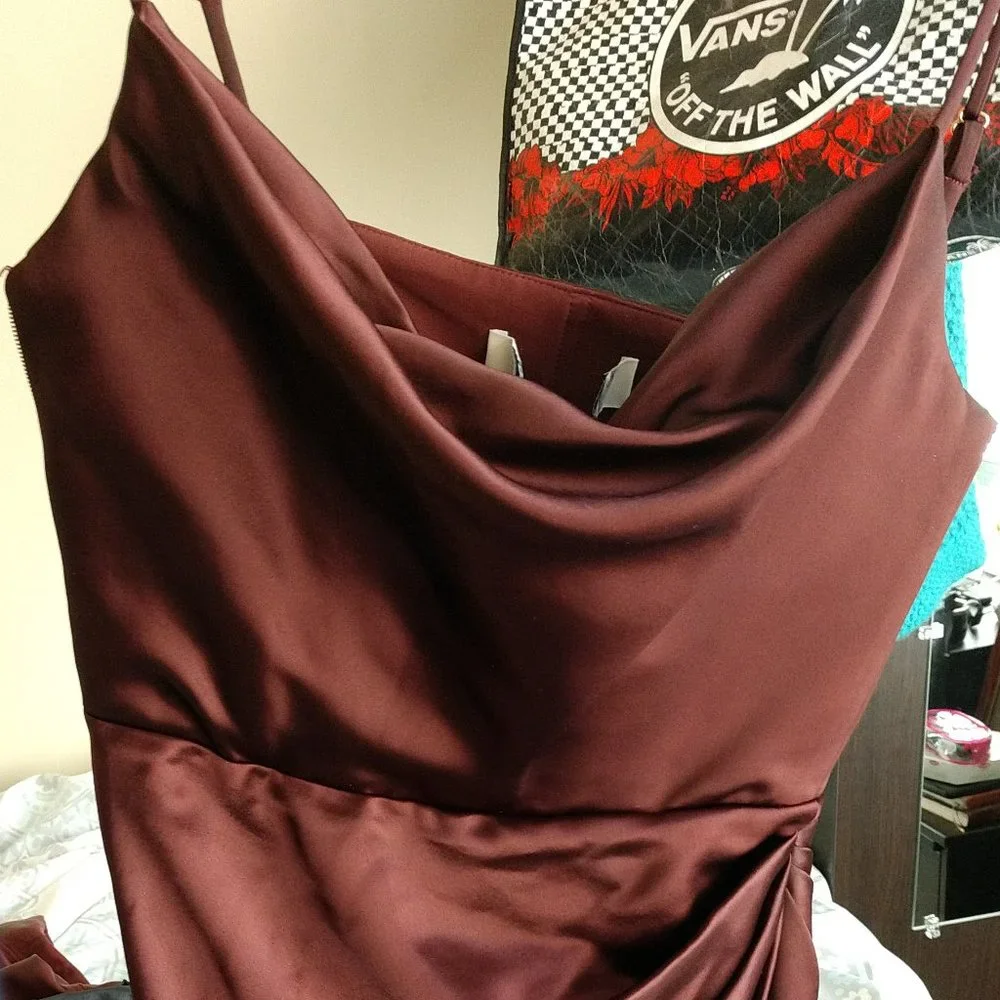 House of CB altered Reva Dress mini version in Raisin (professionally altered) - Picture 5 of 7